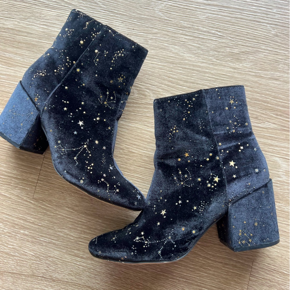 Urban Outfitters Margot Velvet Boot